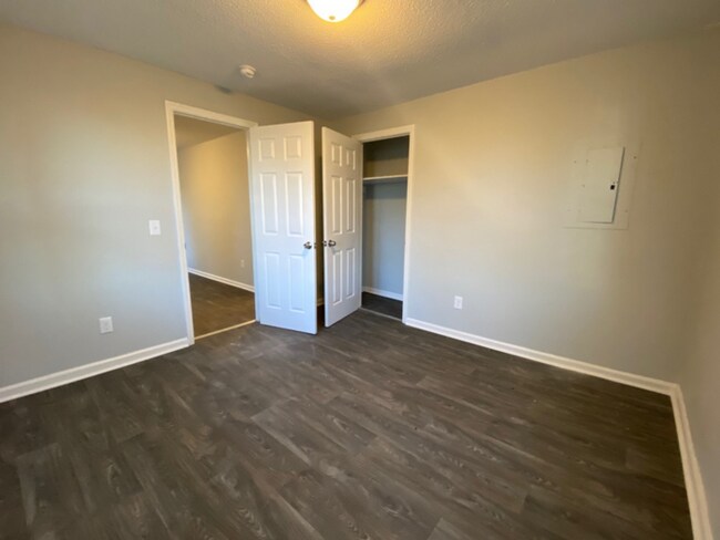 Building Photo - 728 S Liberty St