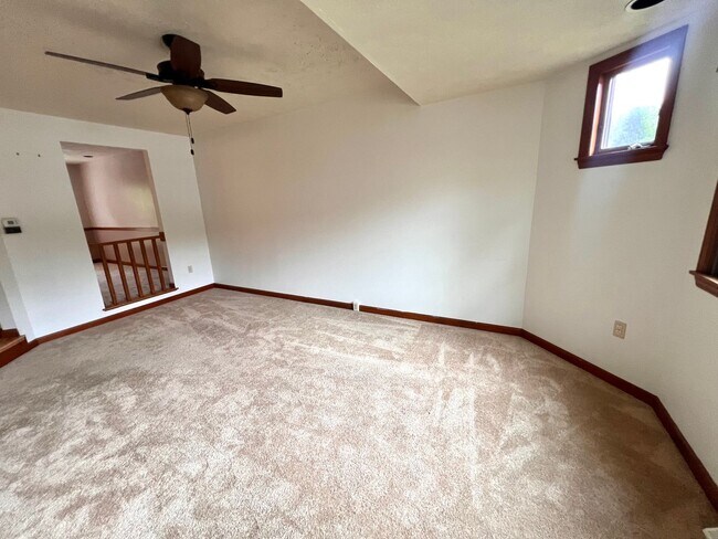 Foto del edificio - 1256 Queens Dr