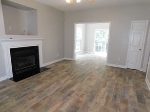 Building Photo - 7916 Pebbleridge Dr