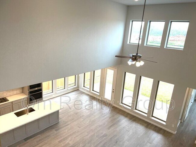 Building Photo - 8806 Morning Glow Dr