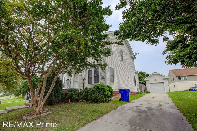 Building Photo - 3 br, 3 bath House - 820 Maltby Crescent