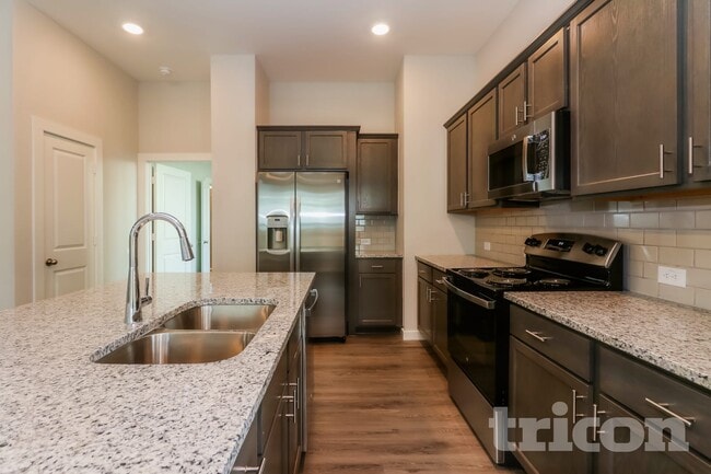 Building Photo - 2350 Cohorn Trl