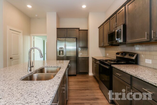 Building Photo - 2351 Cohorn Trl