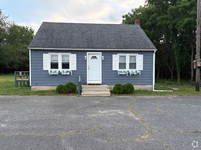 Building Photo - 668 Shiloh Pike