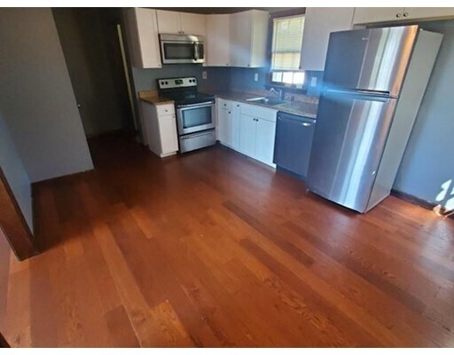 Building Photo - 163 Long Pond Dr