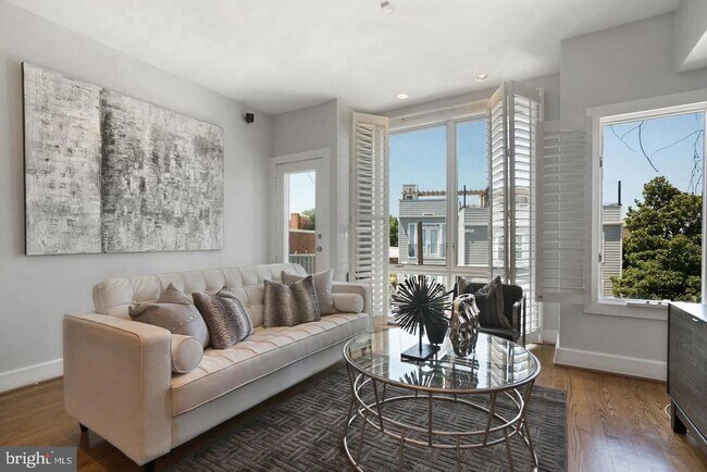 Foto del edificio - 2302 17th St NW