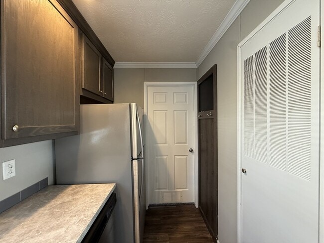 Foto del edificio - 10610 State Rte 762