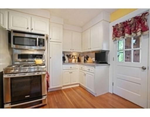 Building Photo - 54 Olney St