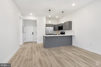 Building Photo - 2046 E Lehigh Ave