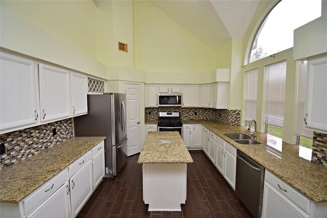 Building Photo - 3310 Shady Glen Ln