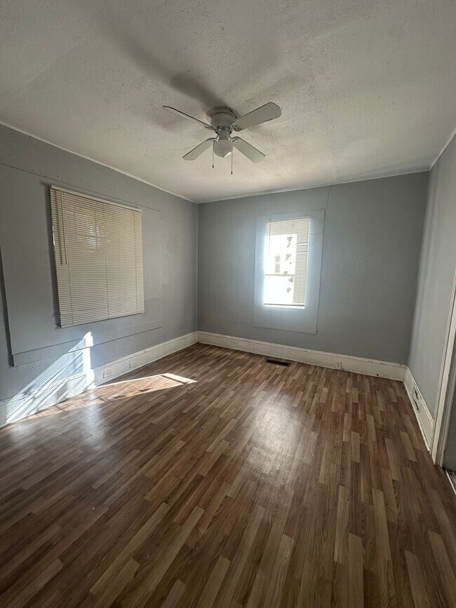 Foto del edificio - 2794 Napier Ave