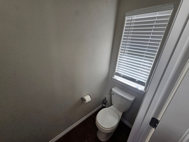 Foto del edificio - 3 Bed 3 bath house in Lorson Ranch!