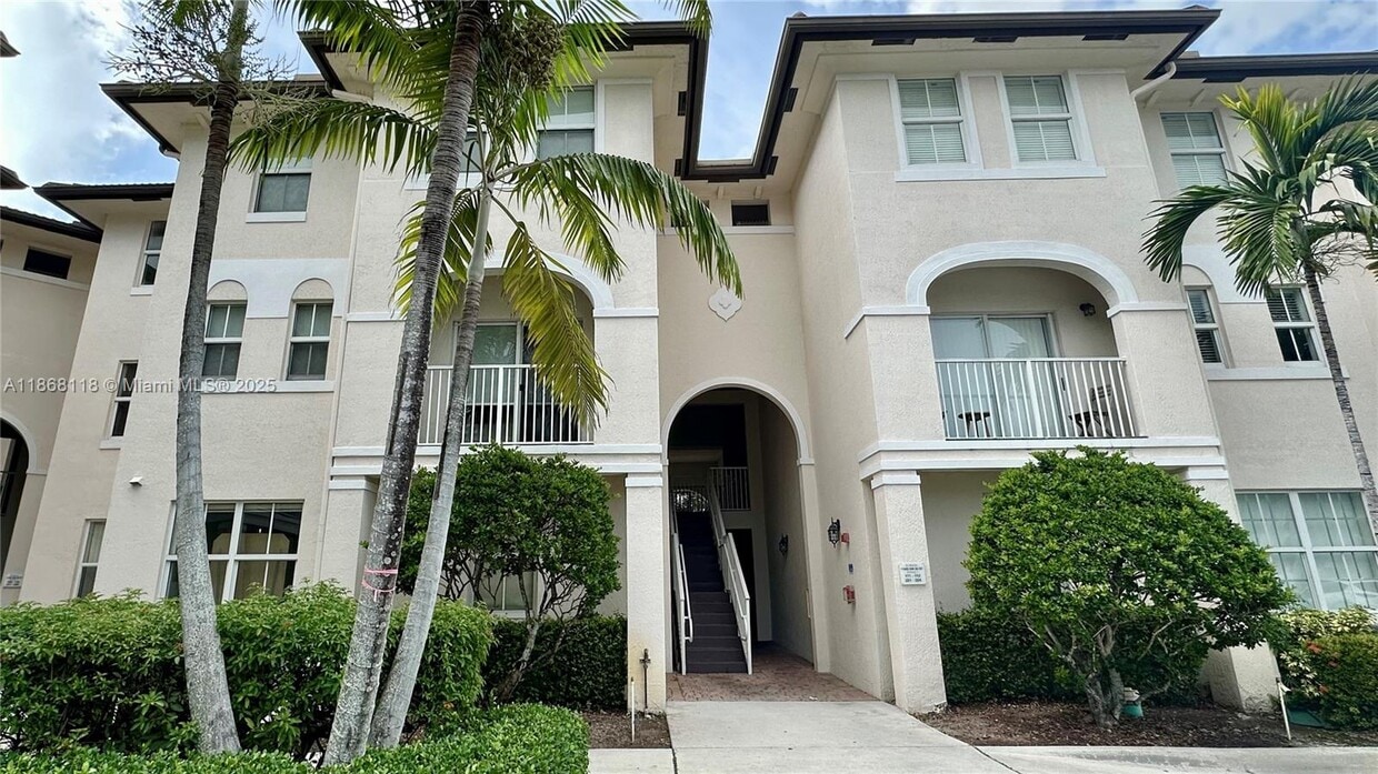 Foto principal - 11605 NW 89th St