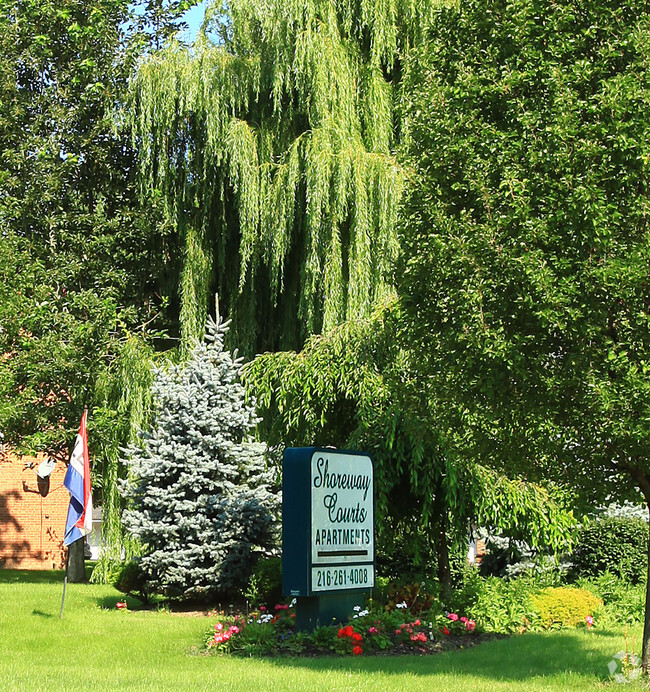 Building Photo - Shoreway Court Apartments