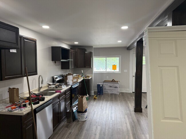 Foto del edificio - 3213 Plank Rd