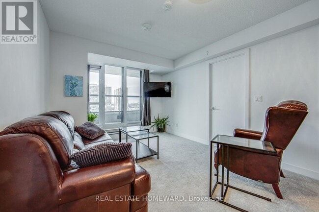 Building Photo - 8 Trent Ave