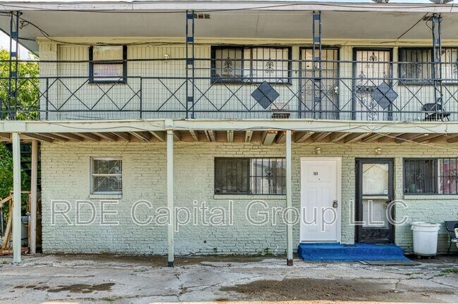 Foto del edificio - 2408 Meyers St