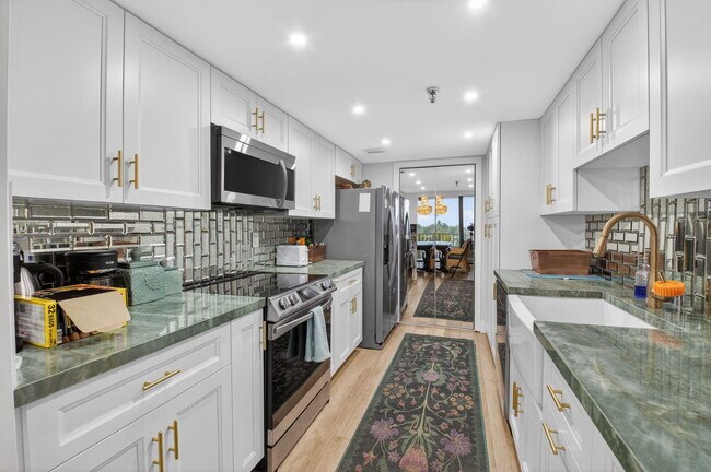 Foto del edificio - 899 Jeffery St