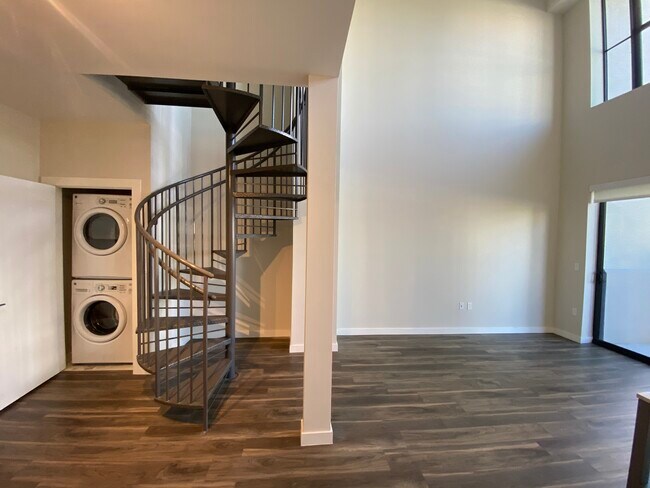Foto del edificio - 511 N Andrews Ave