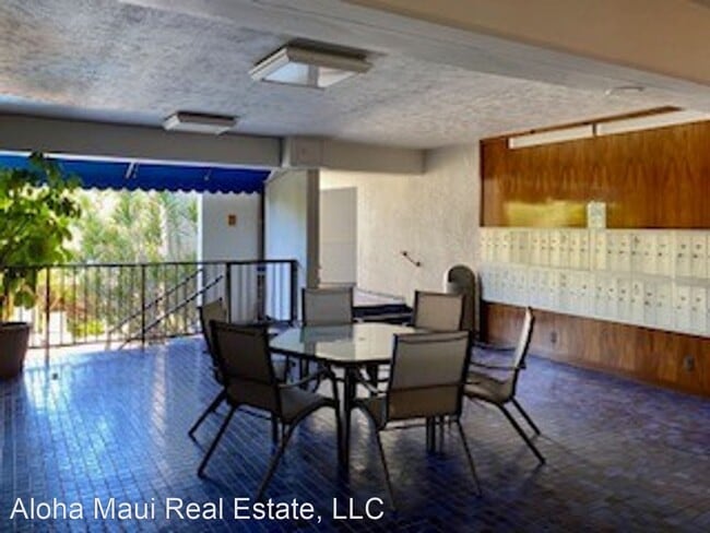 Building Photo - 2124 Awihi Pl