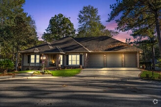 Building Photo - 27 Classic Woods Dr