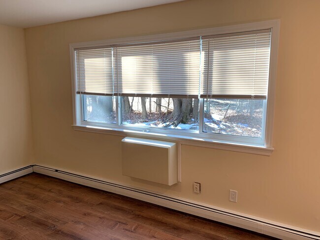 large unit - 16 Waldron Ave