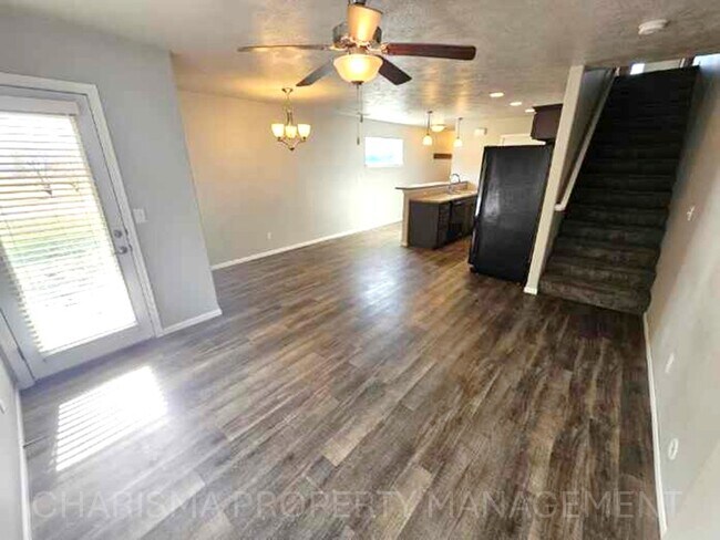 Foto del edificio - 314 Macey Ave