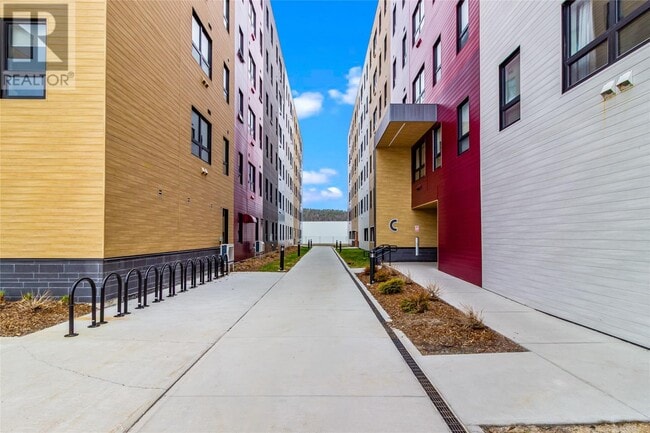 Building Photo - 10 Lambe's Ln