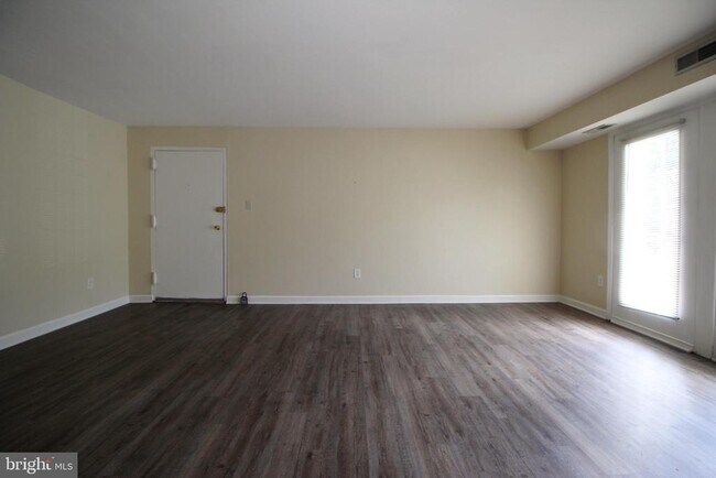 Foto del edificio - 12709 Gordon Blvd