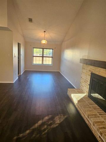 Building Photo - 3905 Picato Dr