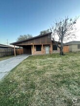 Building Photo - 1010 El Recreo Cir