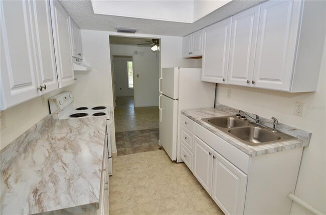 Building Photo - 411 San Miguel Ave