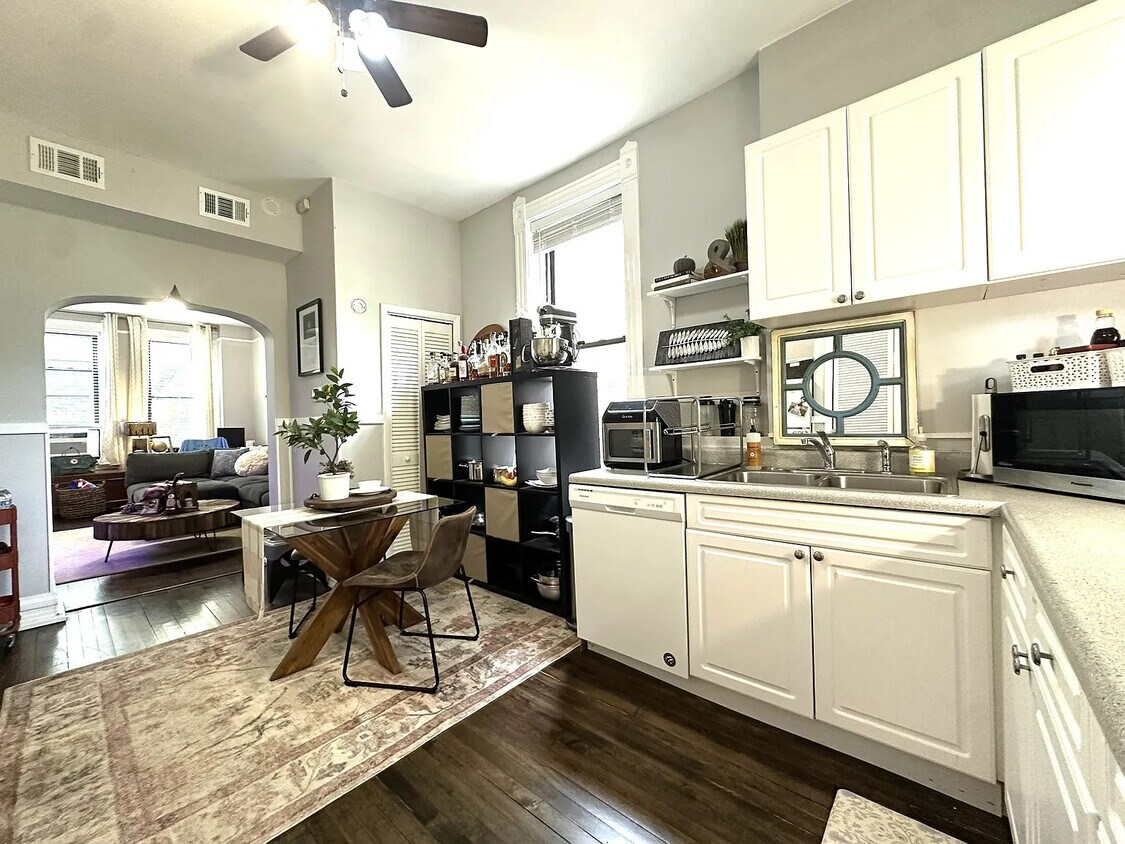 Foto principal - 2031 W Moffat St