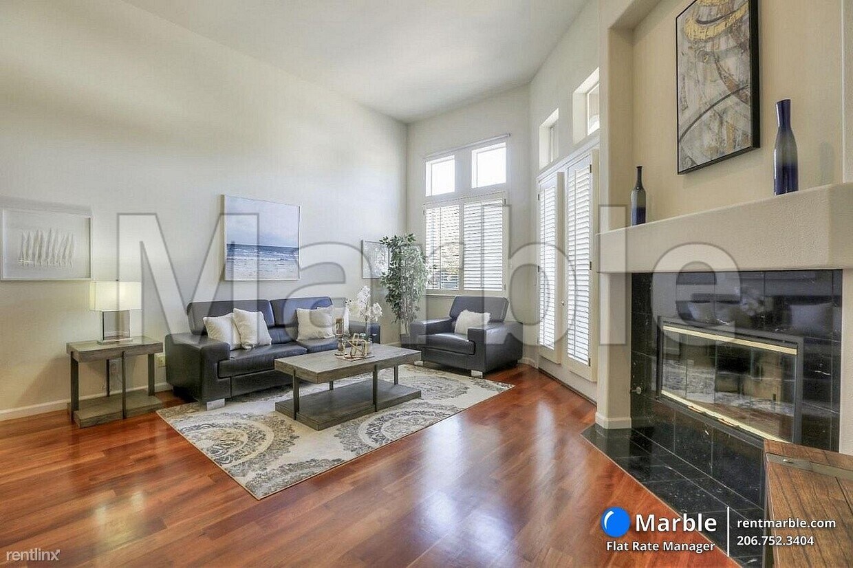 Primary Photo - 2 br, 2.5 bath Townhome - 405 Emerald Bay Ln