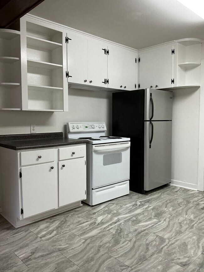 Foto del edificio - 3 bedroom / 1 bathroom house near St. Mary...