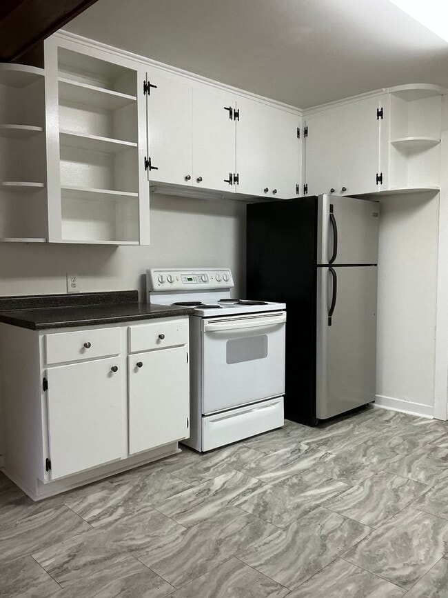 Photo - 3 bedroom / 1 bathroom house near St. Mary...