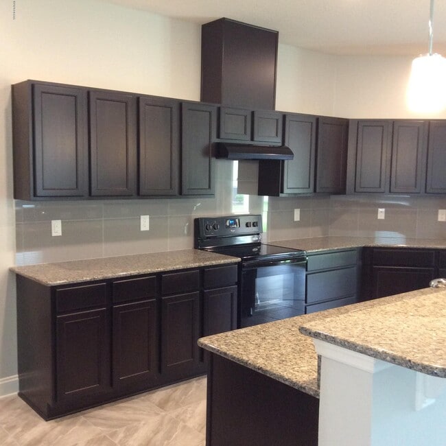 Building Photo - 281 Tuscany Chase Dr