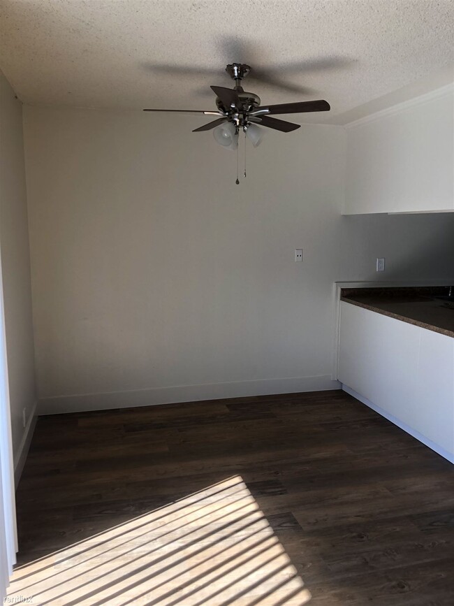 Foto del edificio - 4343 Clayton Rd