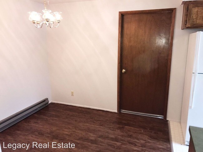 Building Photo - 4703 Whitman Cir NE