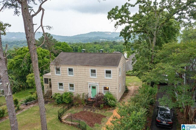 Foto del edificio - 2425 Park Ln S