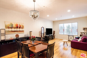 Building Photo - 6020 S Seabluff Dr