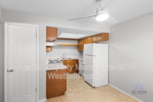 Building Photo - 2360 N 250 W