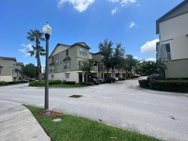 Building Photo - 2316 Grand Central Pky