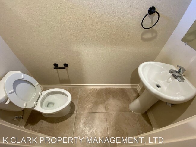 Building Photo - 3 br, 2.5 bath House - 6414 MARCEL WAY #102