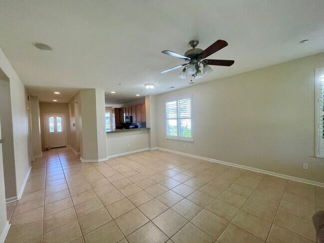 Foto del edificio - Rent Ready Home in Summerset at Brentwood.