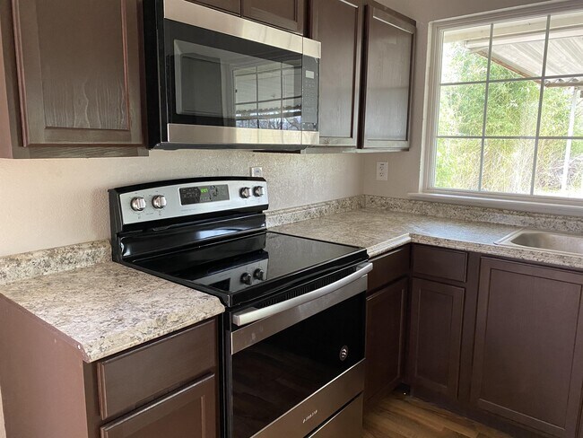 Foto del edificio - 1554 Willowbrook St