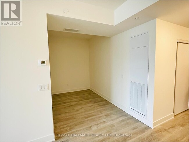 Photo du bâtiment - 185 Deerfield Rd