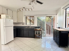 Building Photo - 317 Auhana Rd