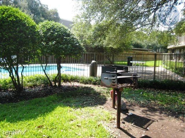 Foto principal - 1221 Barton Hills Dr