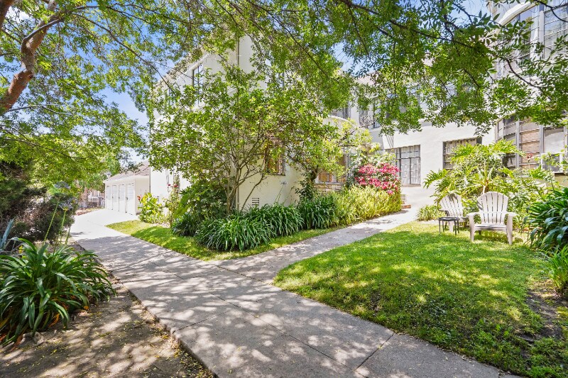 4707 Finley Ave Unit 2, Los Angeles, CA 90027 Room for Rent in Los